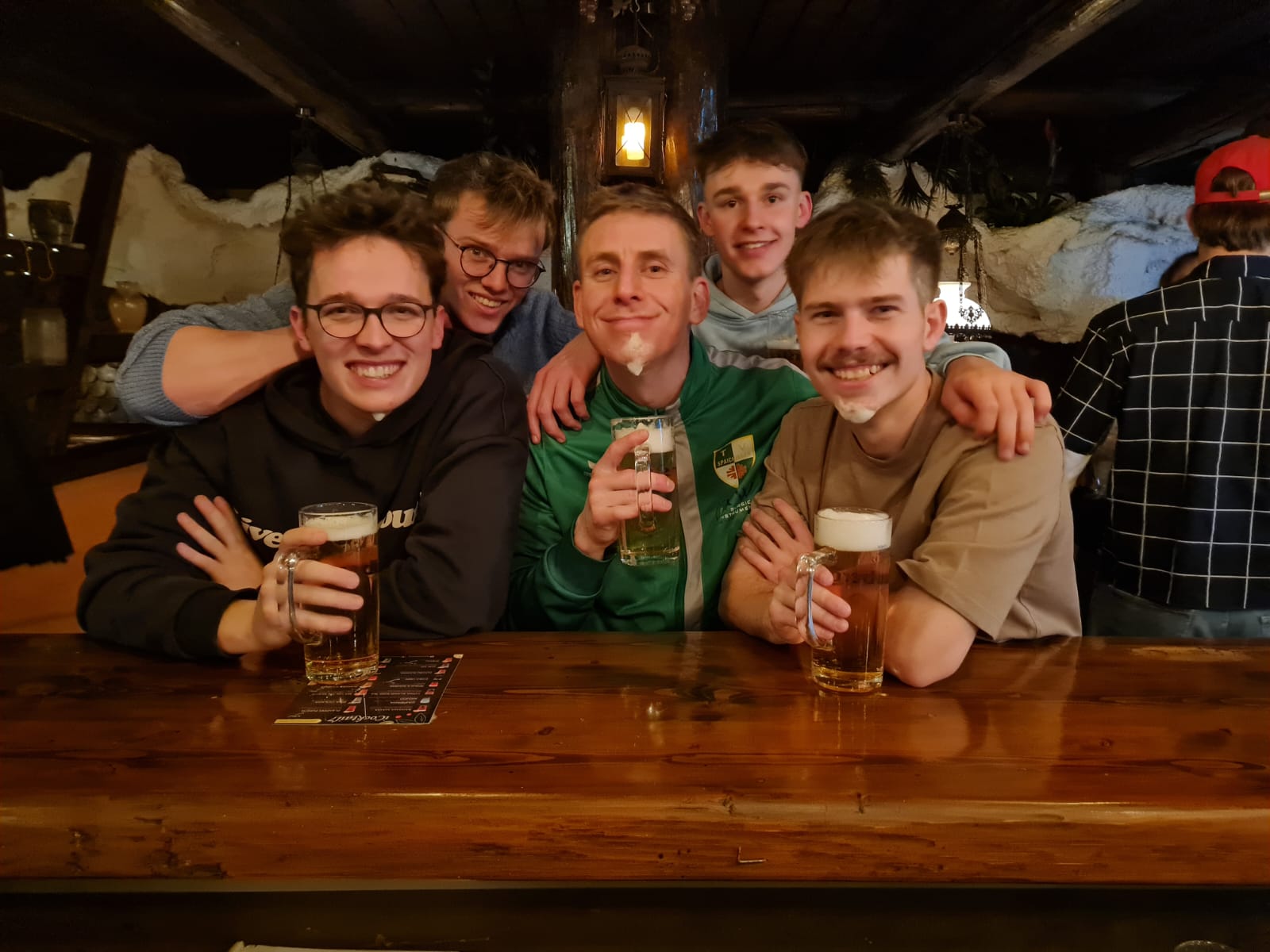 Moonlight Lounge - WhatsApp Image 2026-01-04 at 22.52.37 (2).jpeg